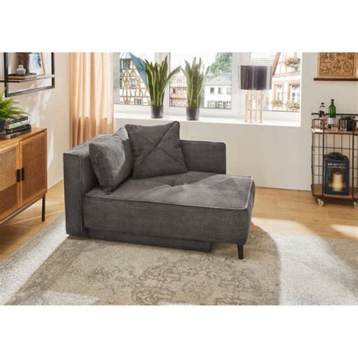 The bodycam footage of Alysha Duran has become a viral sensation on social media.