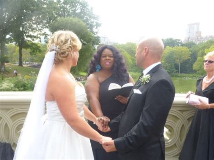 Uncover The Truth: Aaron Berg's Wife Revealed