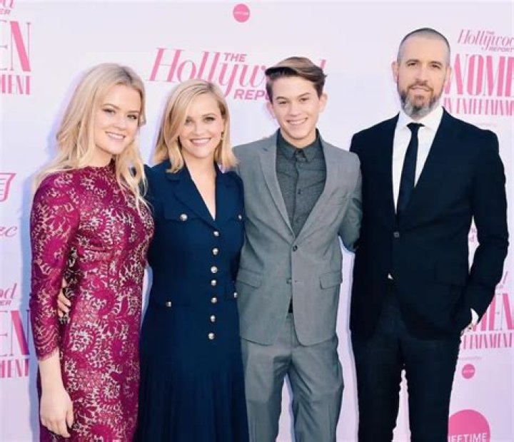 Ava Phillipe Wiki, Bio, Boyfriend, Age, Family, Parents, Height