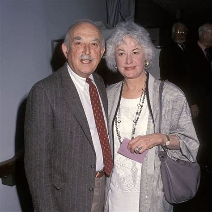 Bill Macy Bio, Wiki, Age, Wife (Samantha Harper), Children, Cause of Death, Family, Married, Net Worth, Maude and Personal Life