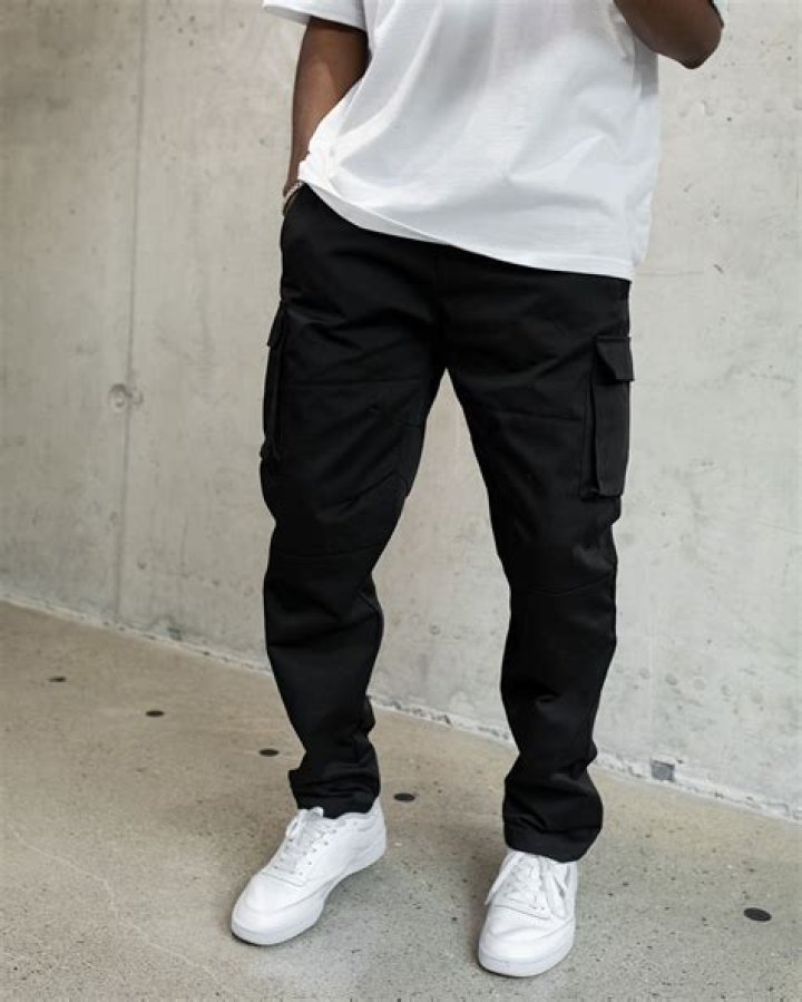 Discover The Ultimate Guide To Styling Black Cargo Pants Outfits For Men