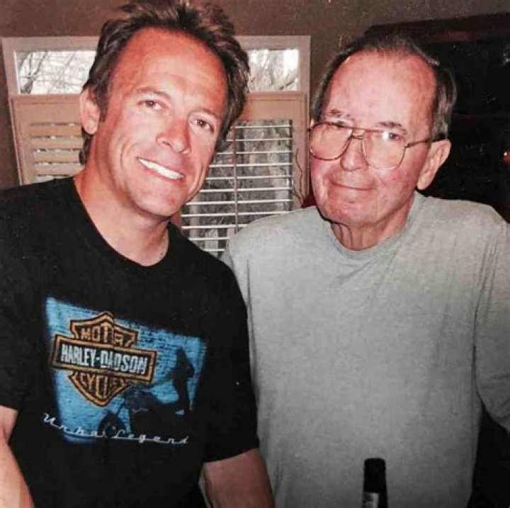 Unlock The Secrets Of Brian Entin's Height: Surprising Revelations!