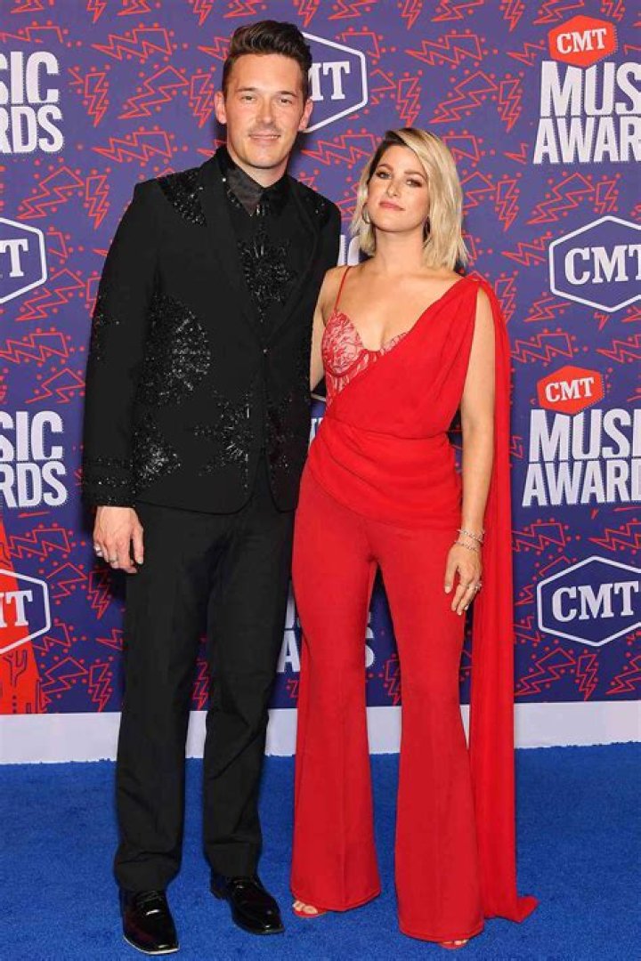 Discover The Untold Story Of Cassadee Pope's Husband: Allen Denney