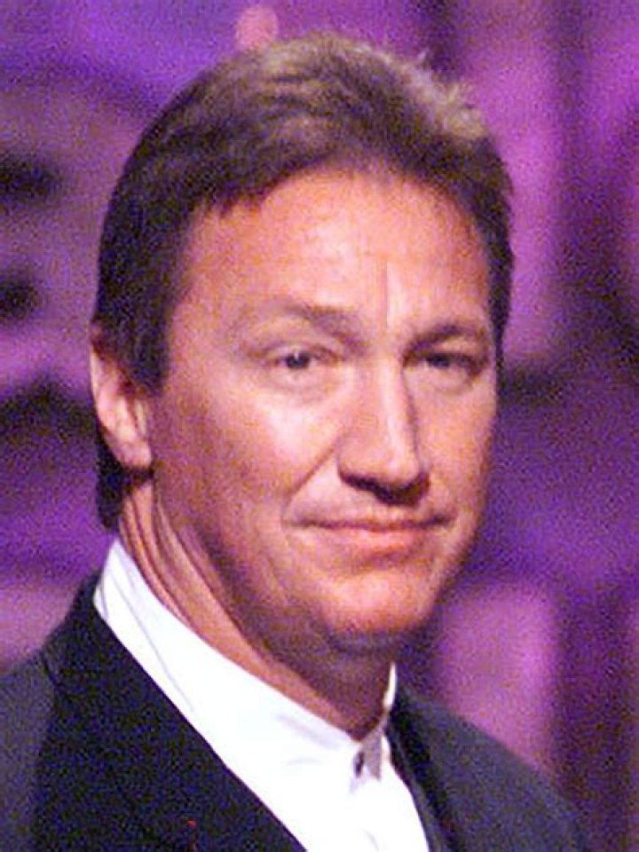 Unveiling The Captivating Cast Of "A Cast In The Heat Of The Night"