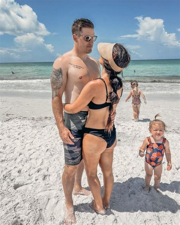Chelsea Houska Rocks Black Bikini In New Family Beach Photos With Cole Hollywood Life |