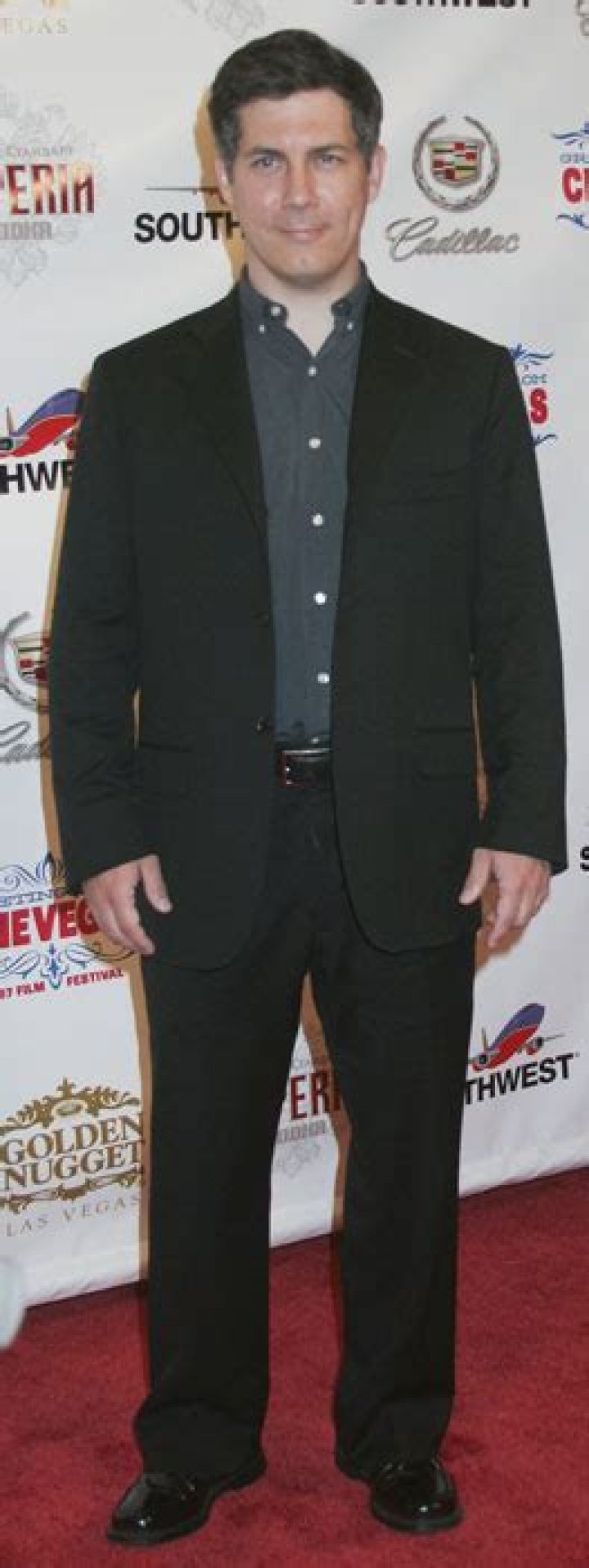 Unlocking The Secrets Of Chris Parnell's Towering Height