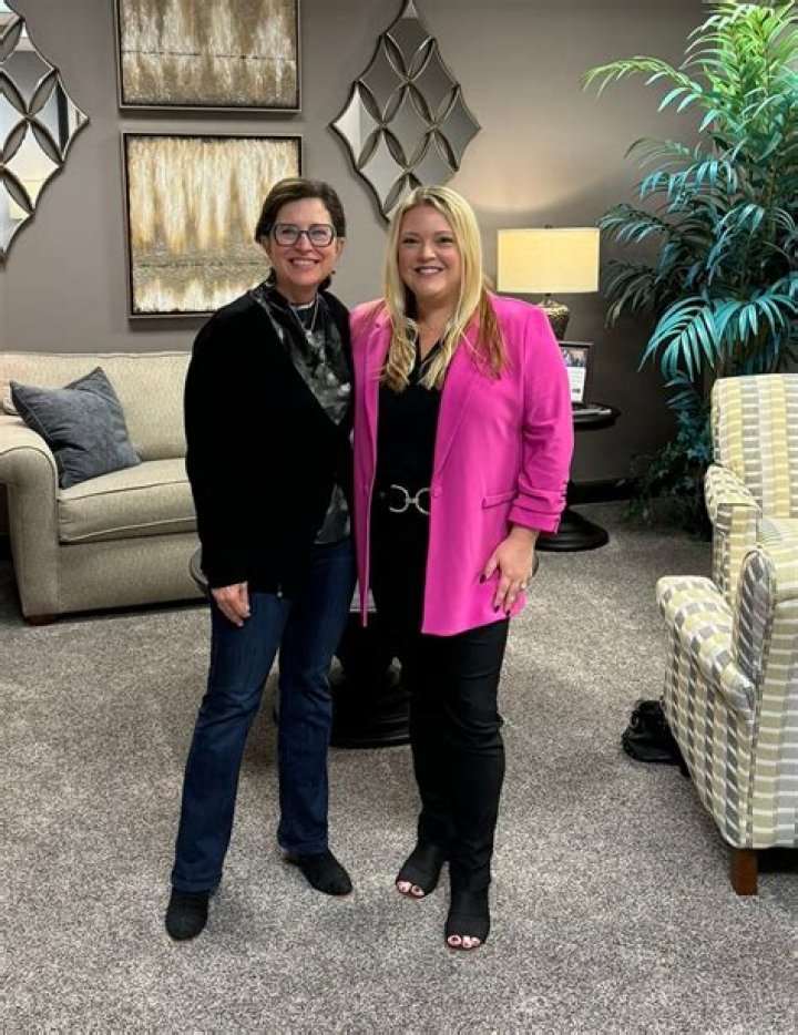 Dana Fowle Bio, Wiki, Age, FOX 5, Family, Husband, Salary, Net Worth and Education