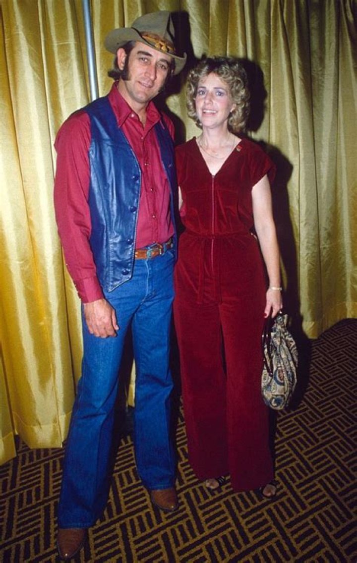 Meet Don Williams' Beloved Wife: A Timeless Love Story