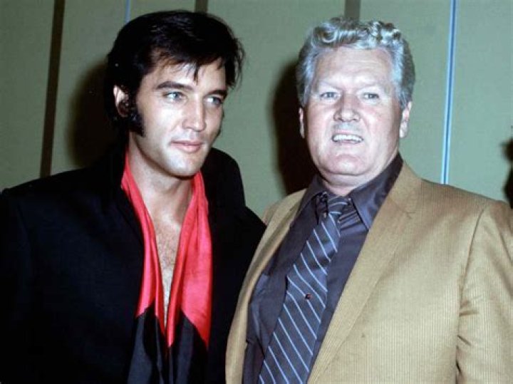 Elvis And Vernon Presley's Emotional Farewell: A Touching Tribute