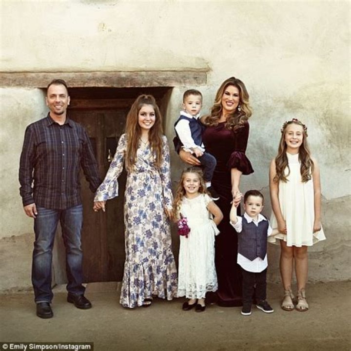 The Ultimate Guide To Emily Simpson's Children: Ages, Names, And More