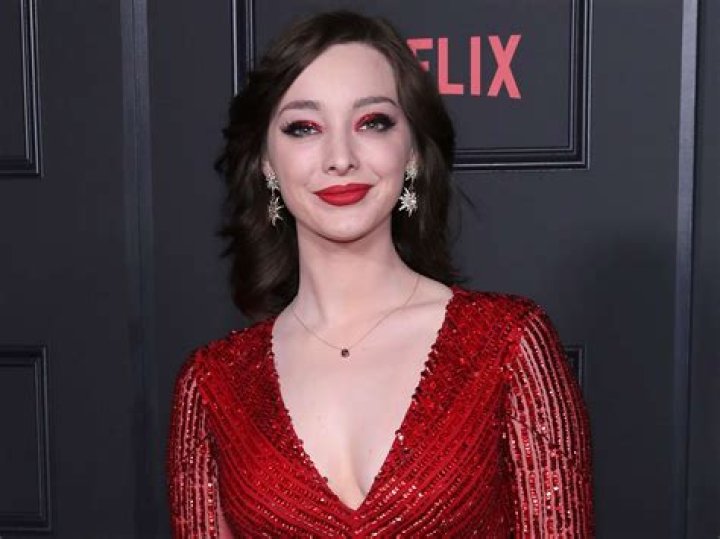 Emma Dumont Height, Weight, Measurements, Bra Size, Shoe Size