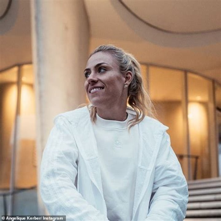 Esme Bianco's Net Worth, Salary, Earnings, Dating, Facts, Wiki-Bio