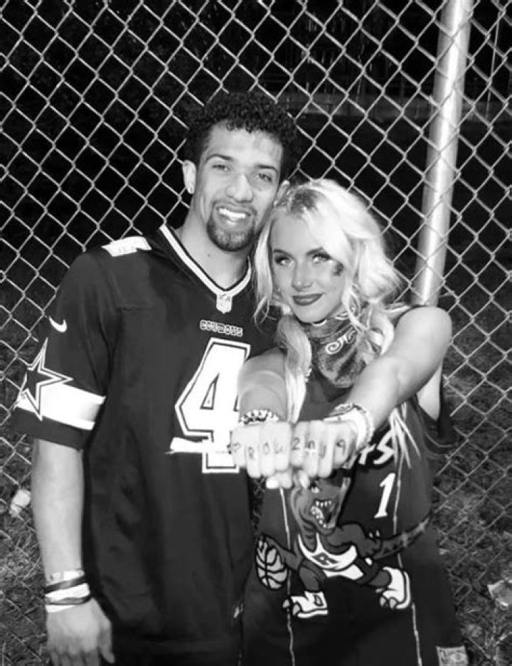 Fans Suspect Spencer Sanders Secretly Hitched Sydney Tyler