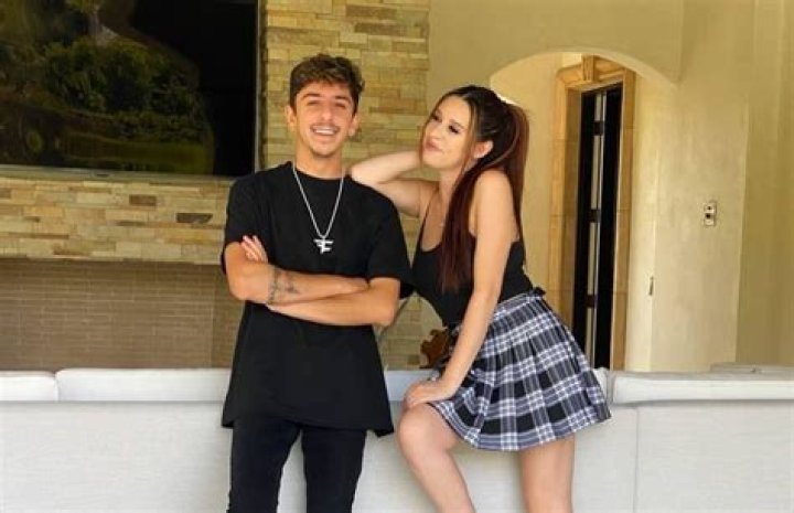 Faze Jev Bio Reveals: Lives Together With His Girlfriend: Soon To Marry Her?