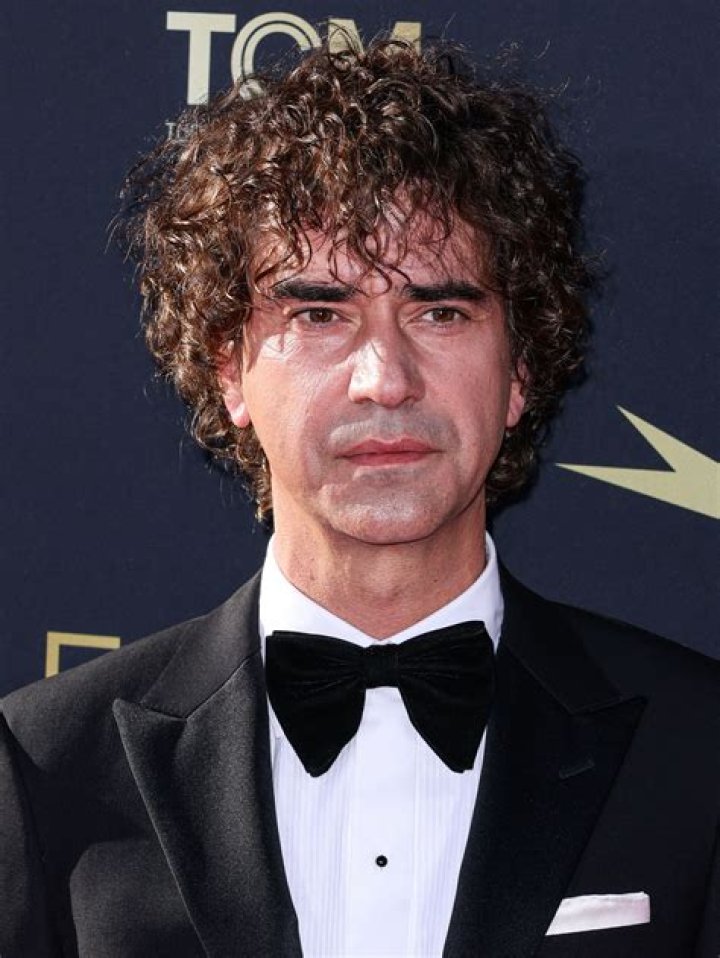 Hamish Linklater Brother, Wife, Net Worth, Tattoo, Net Worth, Salary, Facts, Wiki, Bio