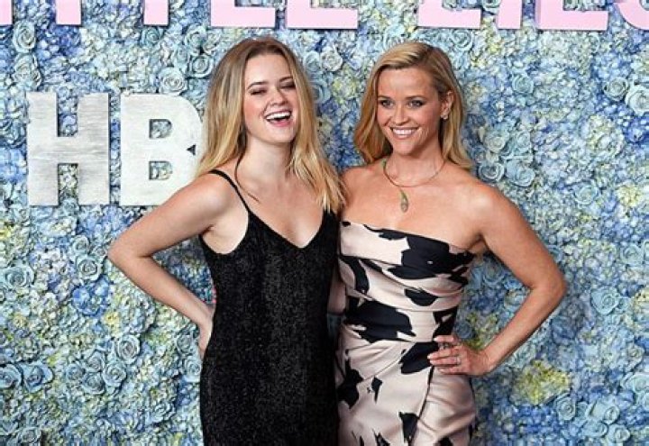 [PICS] Hot Celebrity Moms & Daughters The Hottest Hollywood Duos Hollywood Life |