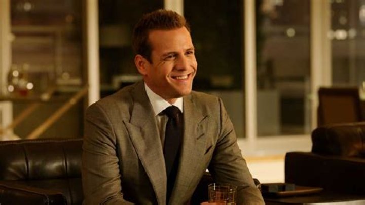 Unveiling Harvey Specter's Age In Suits: A Detailed Exploration