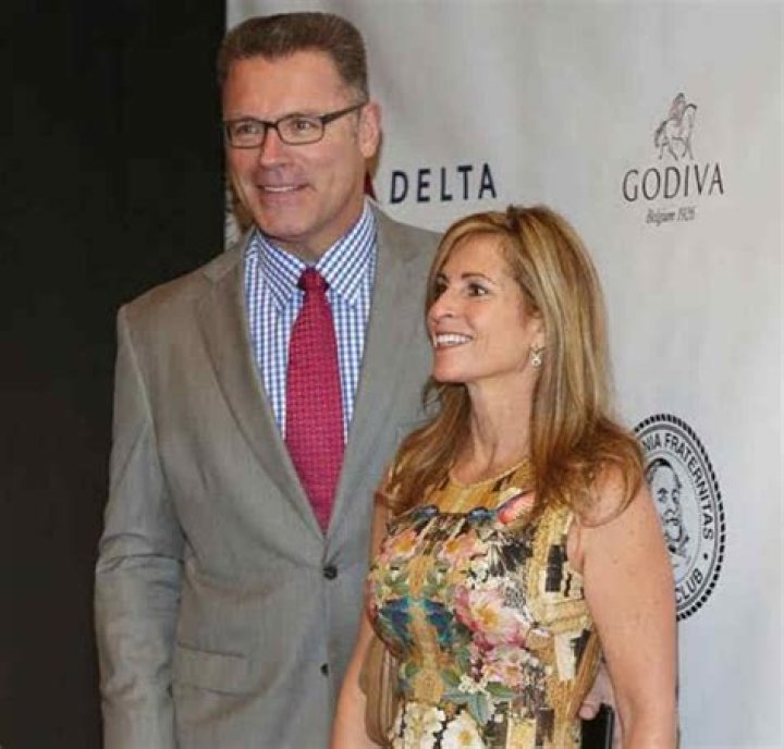 Unveil The Hidden Truths About Howie Long's Wife
