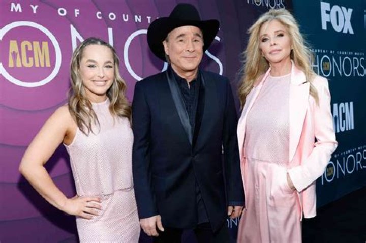 Intimate Details of Clint Black’s Long Union with Lisa Hartman and Proof of His Success as a Musician