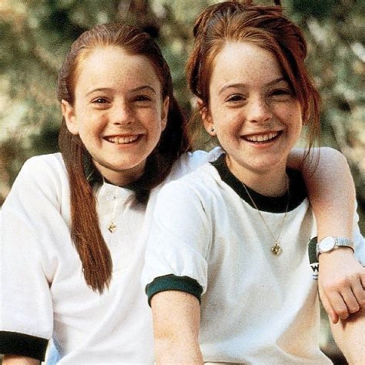 Is Lindsay Lohan A Twin?