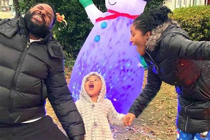 Jamaal Charles: Wife, net worth, tattoos, smoking & body facts