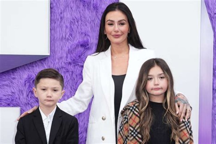 Jenni ‘JWoww’ Farley and Roger Mathews Married Life and Children. Her Net Worth, Mom, Tattoo, Bio, Plastic Surgery
