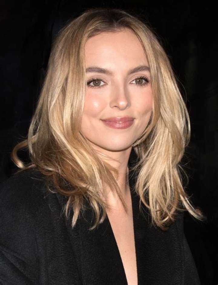 Jodie Comer Height, Weight, Measurements, Bra Size, Shoe Size