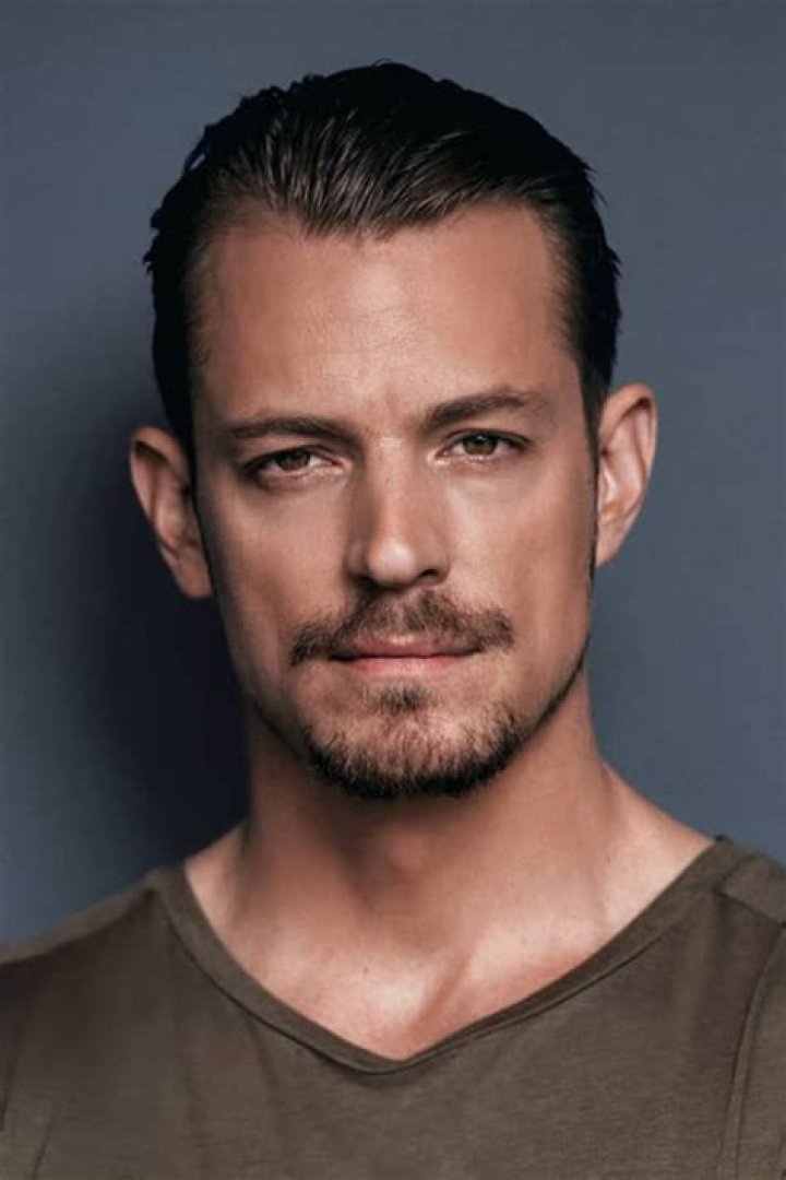 Joel Kinnaman Height, Weight, Measurements, Shoe Size