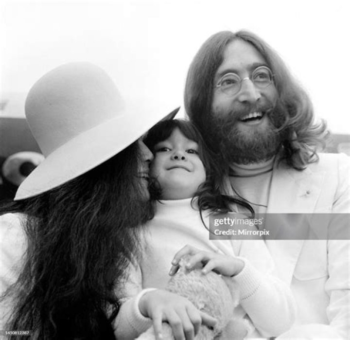 Facts On Marriages To Yoko Ono & Cynthia Lennon Hollywood Life