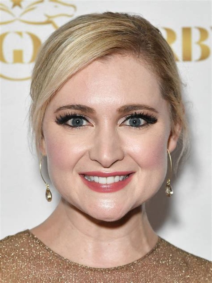Katherine Bailess Height, Weight, Measurements, Bra Size, Shoe Size