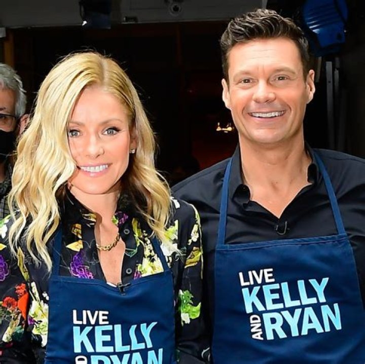 Kelly Ripa Leaving Live? Her Talk Show Future Revealed Hollywood Life