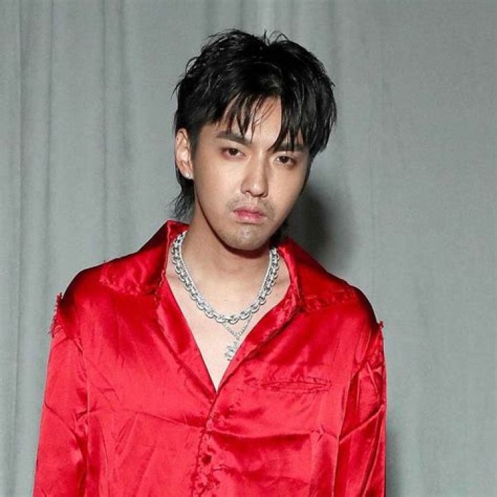 Kris Wu Height, Weight, Body Measurements, Shoe Size