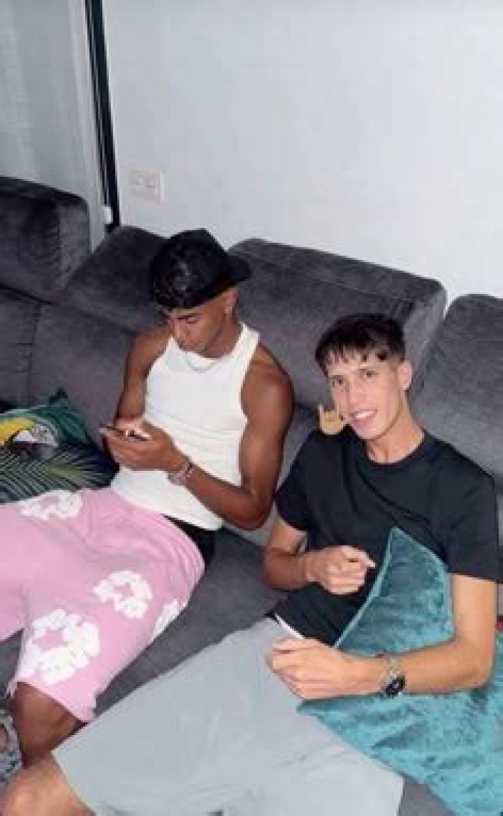 Discover Lamine Yamal's Best Friend: Uncover The Unbreakable Bond