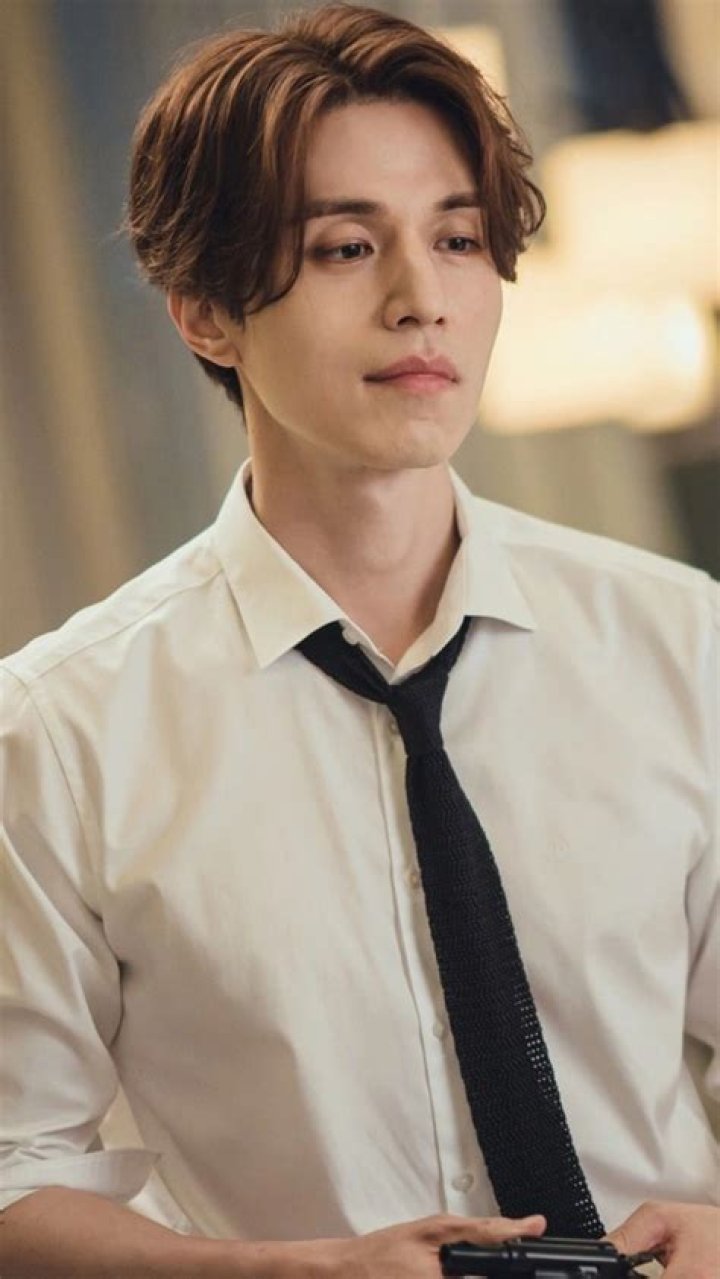 Lee Dong-wook: The Charismatic South Korean Actor