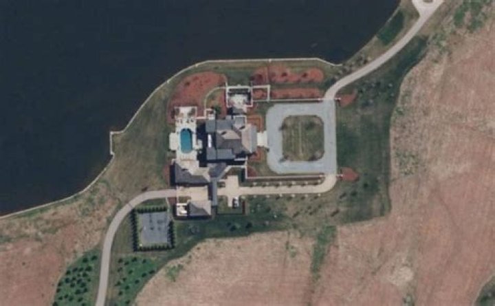 Luke Bryan's Nashville Home: A Luxurious Escape