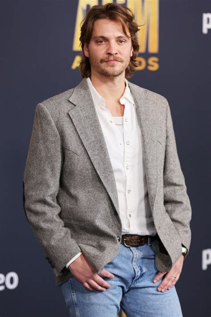 Luke Grimes See Pics Of 50 Shades Of Grey Actor Hollywood Life |