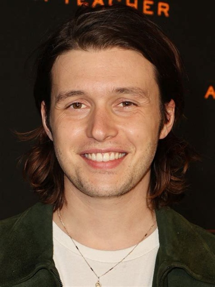 Nick Robinson Height, Weight, Measurements, Shoe Size