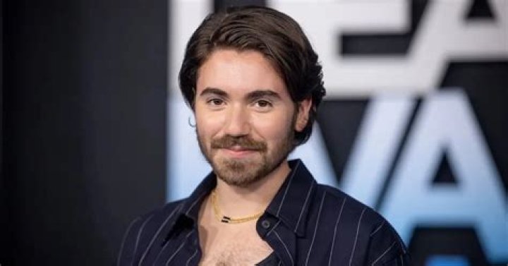 Noah Galvin - Uncovering The Truth About His Identity