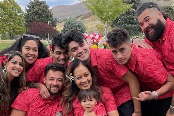 Unraveling The Bonds Of Brothers And Sisters