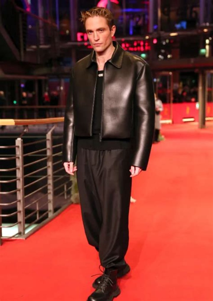 Robert Pattinson Height, Weight, Body Measurements, Shoe Size