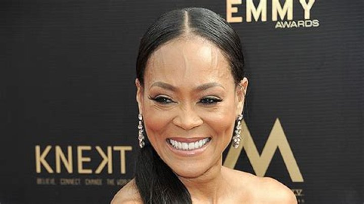 Robin Givens On A Murder To Remember & Directorial Debut Interview Hollywood Life
