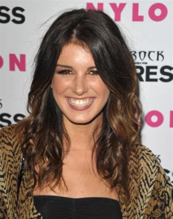 Shenae Grimes Height, Weight, Measurements, Bra Size, Shoe Size