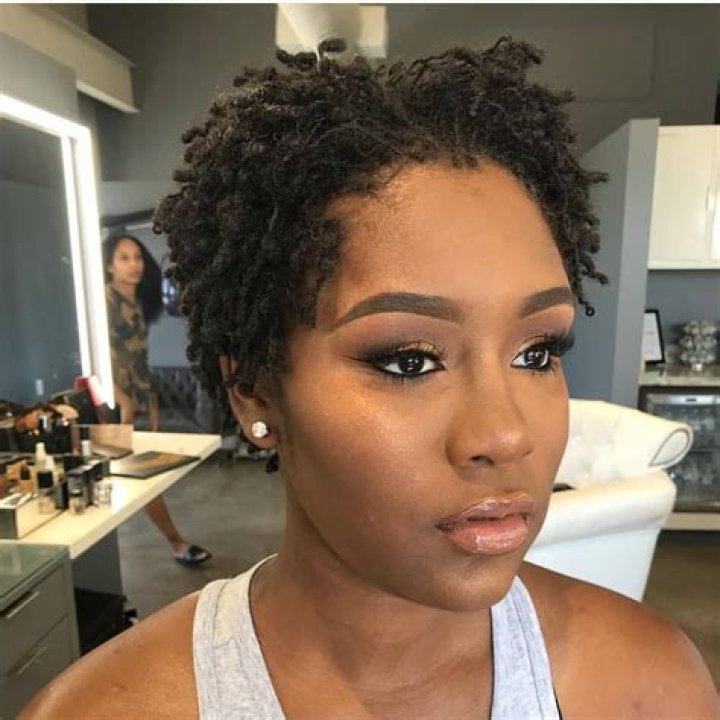 Stunning Short Loc Hairstyles For A Fresh And Captivating Look