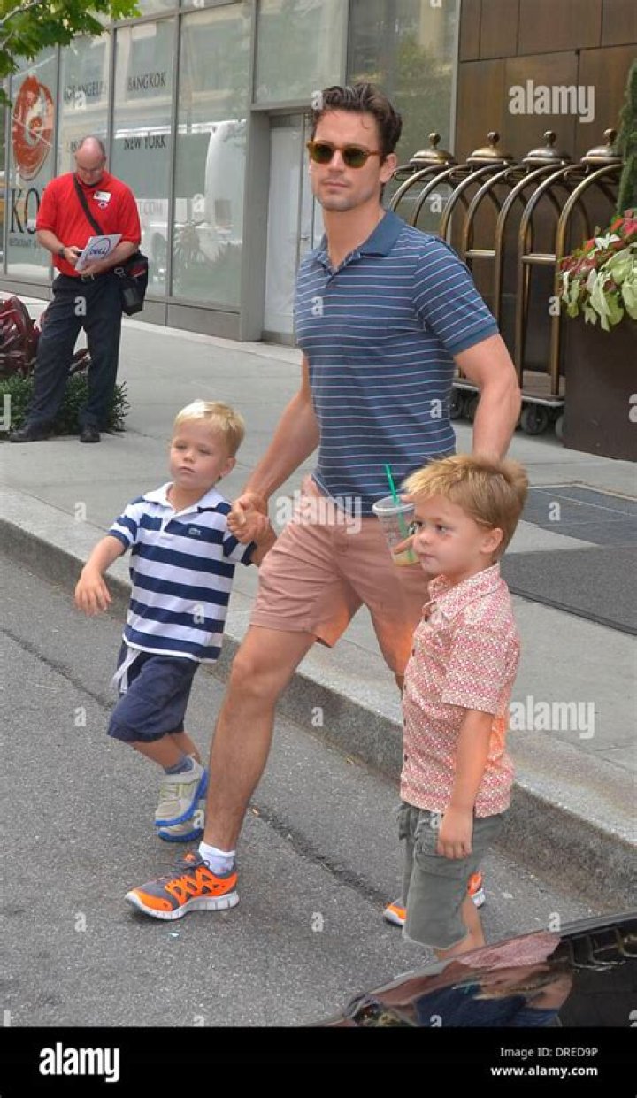 Simon Halls Married Life with Husband Matt Bomer. His Children, Net Worth, Wiki, Bio