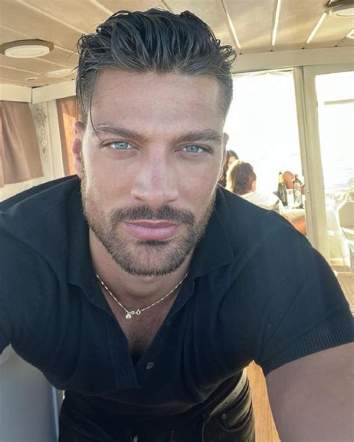 Simone Susinna Gay Hoax Debunked: Here Is What We Know On Susinnasimone Girlfriend Instagram and Wikipedia