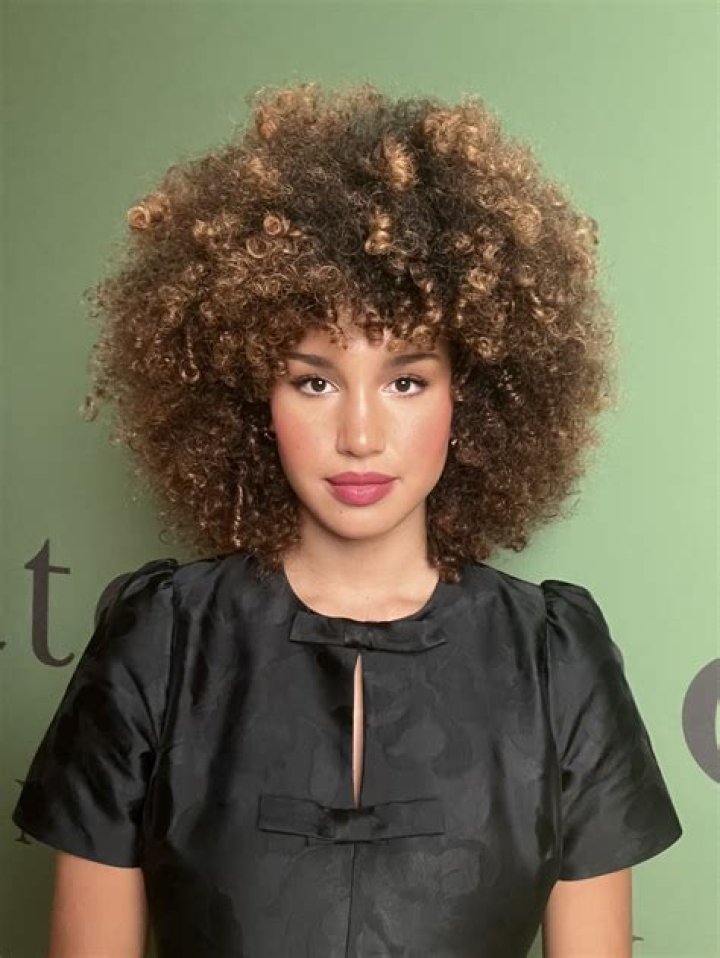 Sofia Wylie Height, Weight, Measurements, Bra Size, Shoe Size