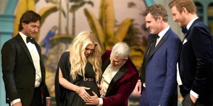 Stephen Amell Net Worth: A Detailed Look At His Earnings And Assets