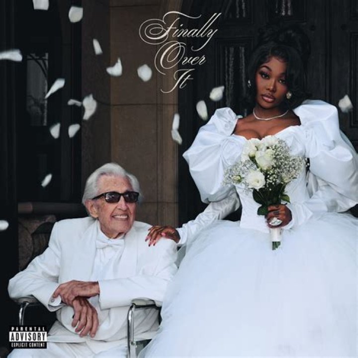 Uncovering The Truth Behind Summer Walker's Baby Daddy Larry