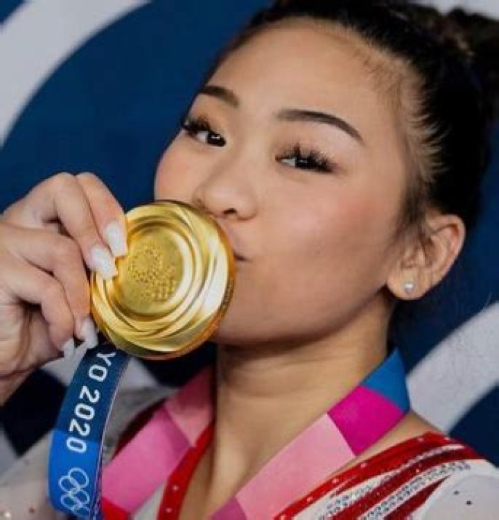 Uncovering The Truth Behind "Suni Lee Is She Sick Olympic Gymnast"