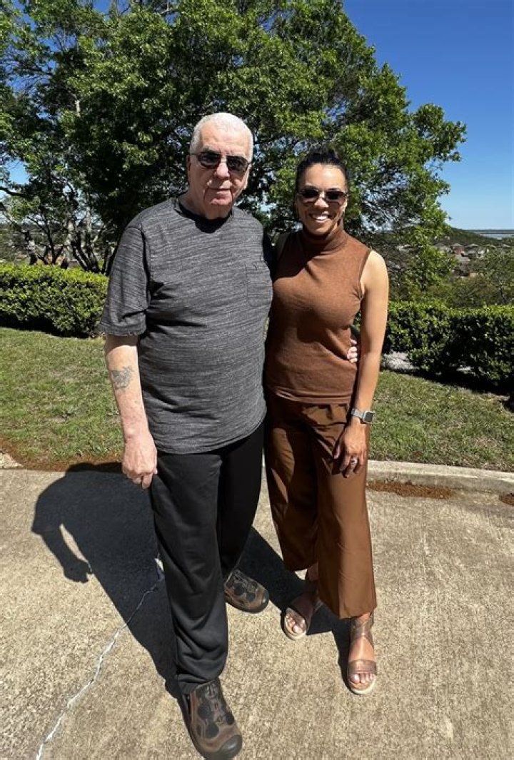 Tracye Hutchins' Marriage, Net Worth, And CBS Career: A Comprehensive Guide